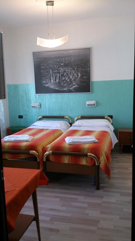 Hotel Paradise Bruzolo الغرفة الصورة