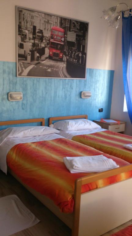 Hotel Paradise Bruzolo الغرفة الصورة