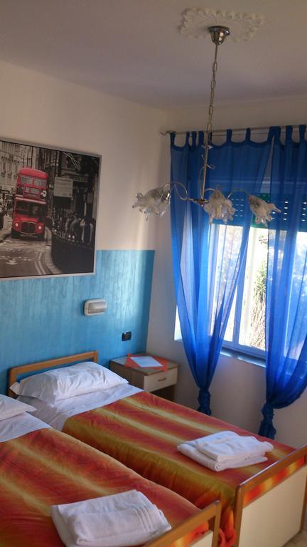 Hotel Paradise Bruzolo الغرفة الصورة